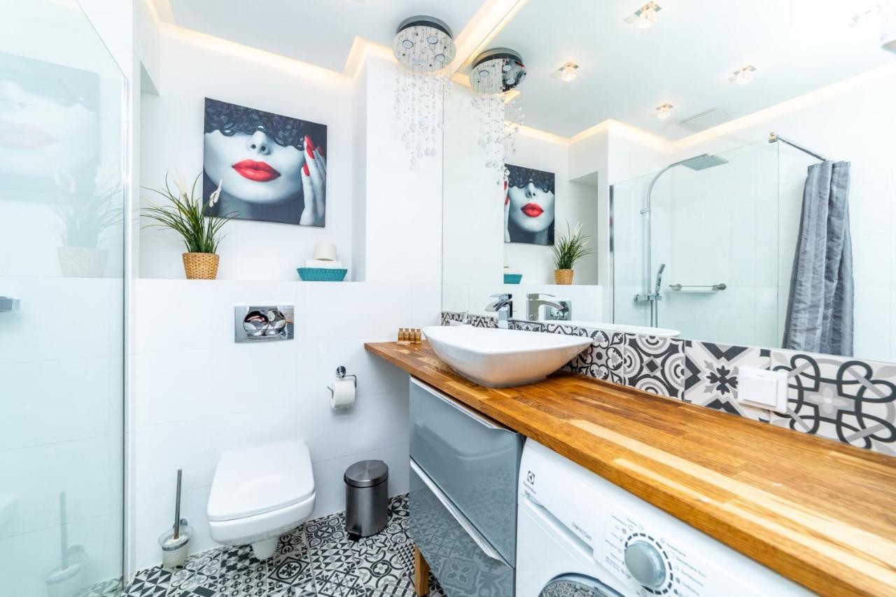 Bright - Neptun Park By Oneapartments Gdańsk Exteriör bild